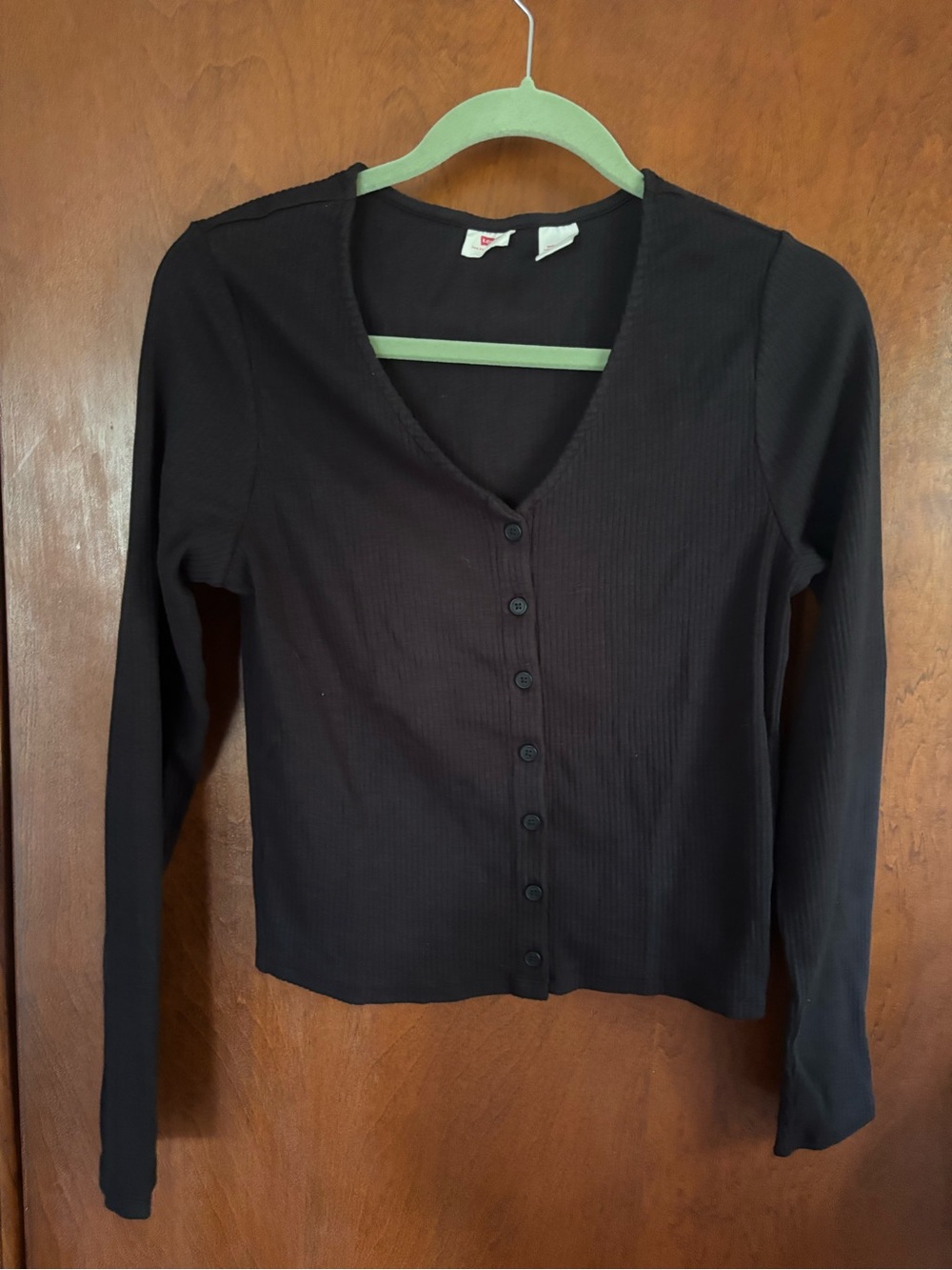 Levi’s cropped baby ribbed button front cardigan size L